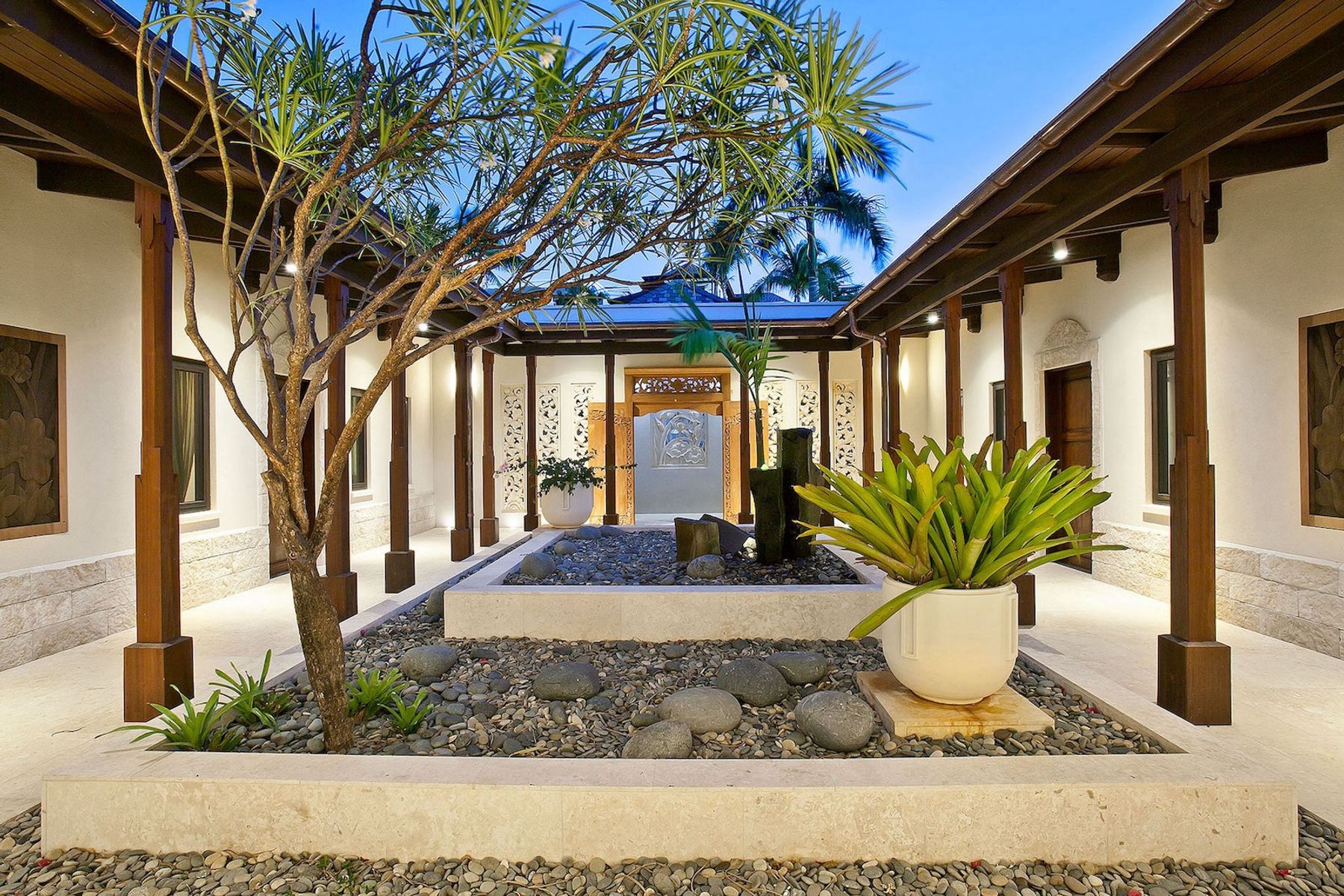 Nevaeh Villa - Fully Staffed villa photo.